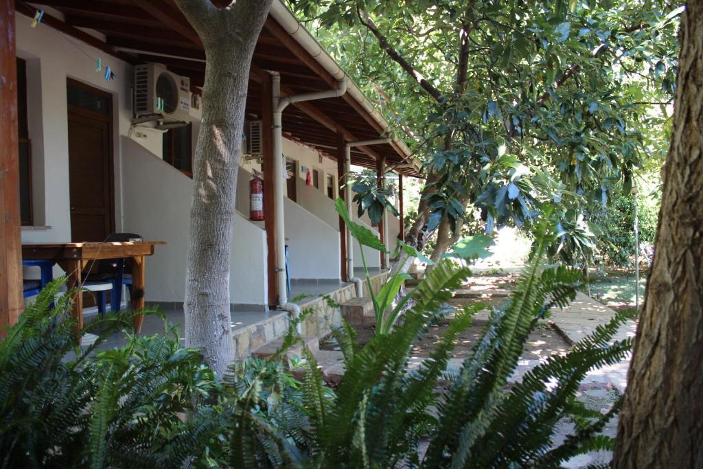 Simge Pension Çıralı Esterno foto